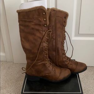 Qupid Camel distressed boot
